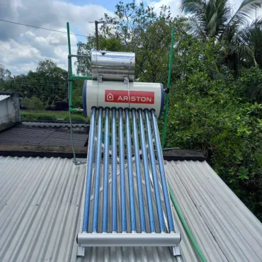 M&aacute;y năng lượng mặt trời Ariston 116L