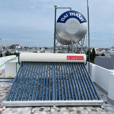 M&aacute;y năng lượng mặt trời Ariston 300L