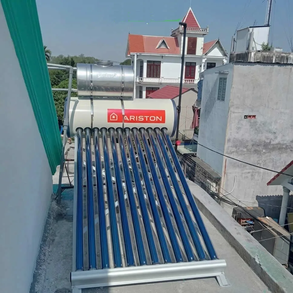 Máy nước nóng năng lượng mặt trời Ariston 132 lít