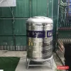 Bồn inox đứng Đại Thành trên chân inox, đai xanh in chữ TANA ĐẠI THÀNH quanh thân (ảnh minh hoạ dòng hàng)