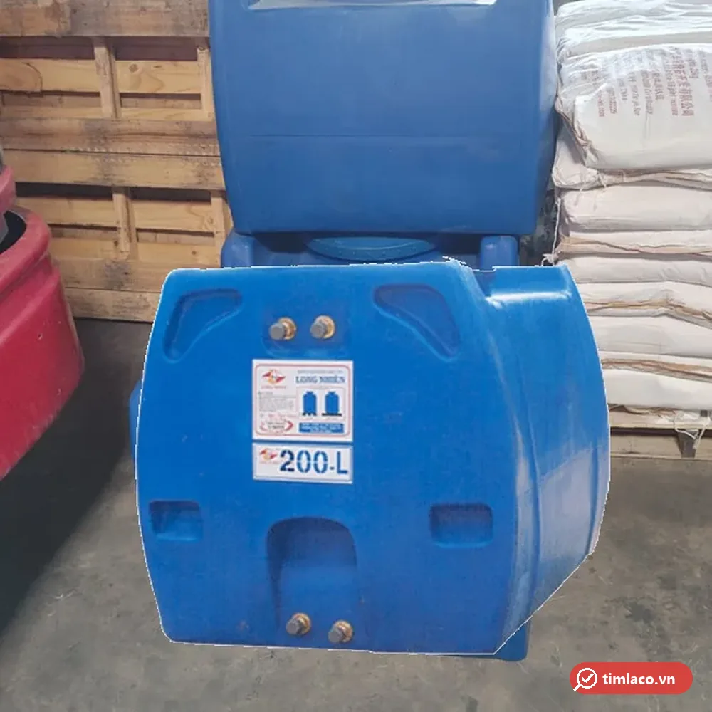 Bồn nhựa vuông Long Nhiên 200 lít màu xanh dương, nhãn 200-L trên thân bồn