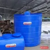 Bồn nhựa đứng Sơn Hà màu xanh dương có tem Sơn Hà, phía trước là bồn ngang cùng hãng (ảnh minh hoạ dòng hàng)