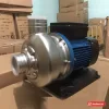 Máy bơm thân inox APP dòng SW, mô tơ xanh, giữa các thùng hàng APP (ảnh minh hoạ dòng hàng)