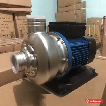 Máy bơm thân inox APP dòng SW, mô tơ xanh, giữa các thùng hàng APP (ảnh minh hoạ dòng hàng)