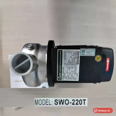 Máy bơm APP SWO-220T đầu inox nhìn từ trên, tem nhãn ghi MODEL SWO-220T 1,5 kW 2HP