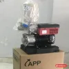 Máy bơm tăng áp biến tần APP, hộp biến tần màu đỏ gắn trên động cơ, bình tích áp còn bọc nilon, đặt trên thùng APP (ảnh minh hoạ dòng hàng)