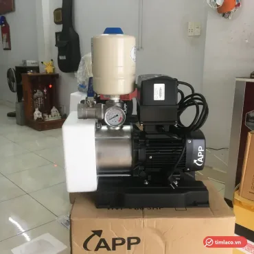 Máy bơm tăng áp biến tần APP, hộp biến tần gắn trên động cơ, bình tích áp và đồng hồ áp, đặt trên thùng APP (ảnh minh hoạ dòng hàng)