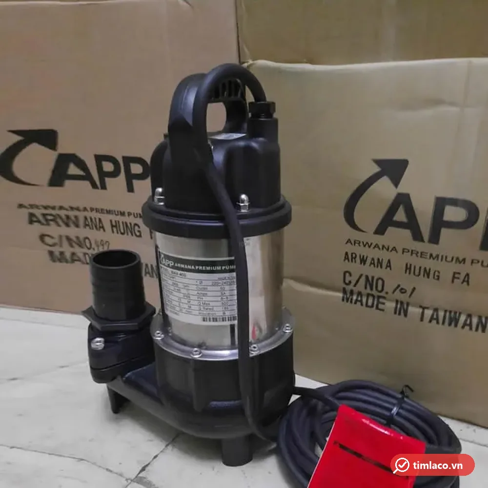 Máy bơm chìm APP dòng BAV thân inox, đế đen, bản có phao đỏ, đặt trước thùng hàng APP (ảnh minh hoạ dòng hàng)