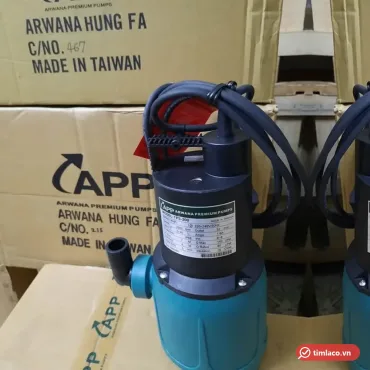 Máy bơm chìm APP TPS-200 200W thân nhựa đen, đế xanh, tem nhãn TPS-200 trên thân