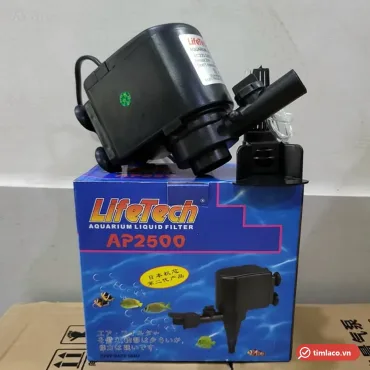 Máy bơm chìm Lifetech AP2500 đặt trên hộp Aquarium Liquid Filter in mã AP2500