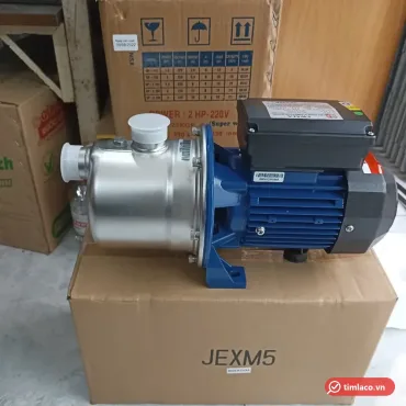 Máy bơm đầu jet Ewala JEXM5 thân inox, động cơ xanh, đặt trên thùng hàng in mã JEXM5