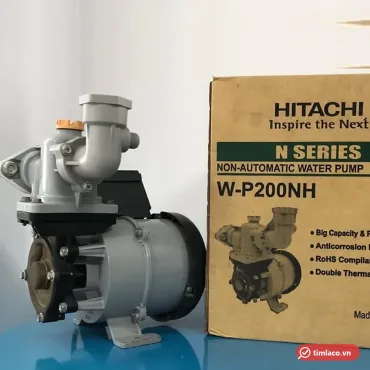 Máy bơm Hitachi dòng N W-P200NH cạnh hộp máy, cùng thân máy với W-P150NH (ảnh minh hoạ dòng hàng)