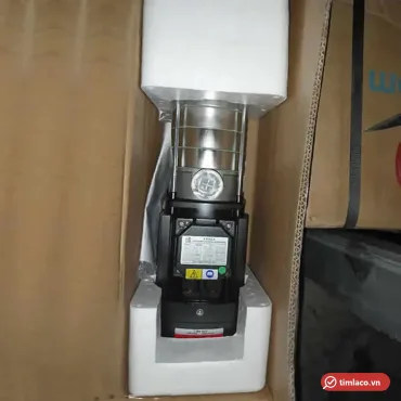 M&aacute;y bơm trục ngang đa tầng c&aacute;nh Ewala d&ograve;ng CM4 đặt đứng trong th&ugrave;ng xốp (ảnh minh hoạ d&ograve;ng h&agrave;ng)