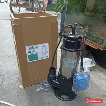 Máy bơm chìm nước thải Maro MRm250F thân inox, kèm phao điện, bên cạnh thùng hàng in MRm 250F