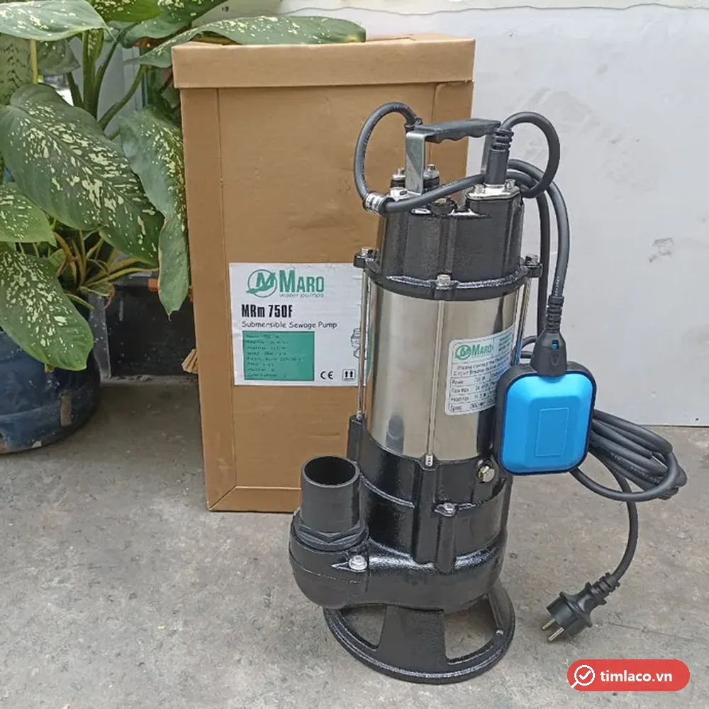 Máy bơm chìm nước thải Maro MRm750F thân inox, kèm phao điện xanh, bên cạnh thùng hàng in MRm 750F
