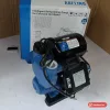 Máy bơm tăng áp Adelino dòng APS-B màu xanh đen đặt cạnh hộp (ảnh minh hoạ dòng hàng)
