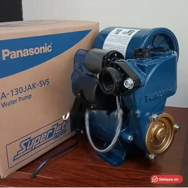 Máy bơm tăng áp tự động Panasonic A-130JAK 125W cạnh thùng hàng ghi A-130JAK-SV5