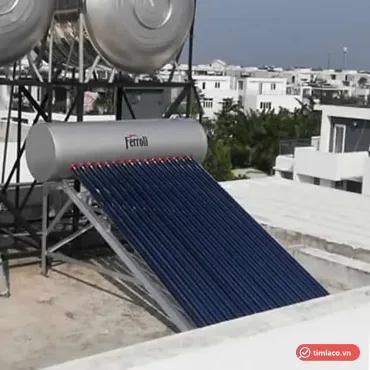 Máy nước nóng năng lượng mặt trời Ferroli 200 lít 16 ống lắp trên sân thượng