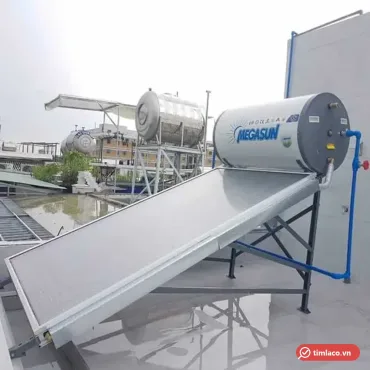 Máy nước nóng năng lượng mặt trời tấm phẳng Megasun bình tích hợp lắp trên sân thượng (ảnh minh hoạ dòng hàng)