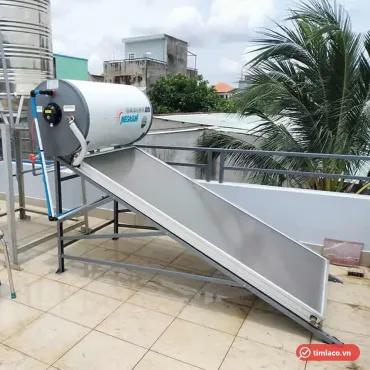 Máy nước nóng năng lượng mặt trời tấm phẳng Megasun bình tích hợp lắp trên sân thượng (ảnh minh hoạ dòng hàng)