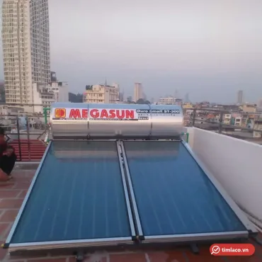 Máy nước nóng năng lượng mặt trời Megasun ST300 tấm phẳng lắp trên sân thượng, nhãn Duro Smalt ST-300 trên bình