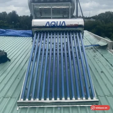 Máy nước nóng năng lượng mặt trời Aqua 160 lít 15 ống lắp trên mái tôn, nhãn Aqua Luxury trên bình