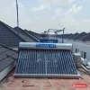 Máy nước nóng năng lượng mặt trời Toàn Mỹ 300 lít 28 ống lắp trên sân thượng, nhãn Toàn Mỹ trên bình