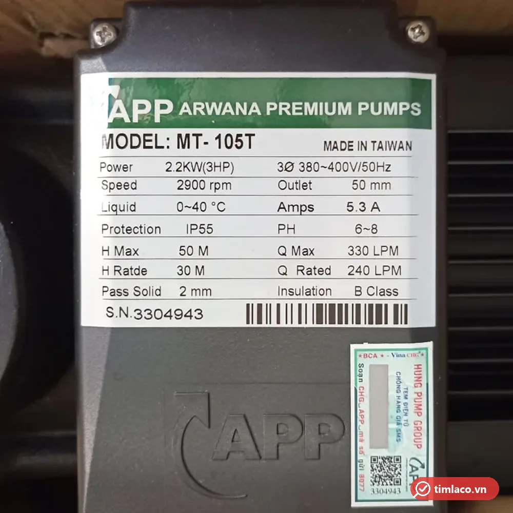 Nhãn thông số máy bơm APP MT-105T: 2,2 kW 3HP, 3 pha 380-400V, cột áp tối đa 50 m, 330 lít/phút