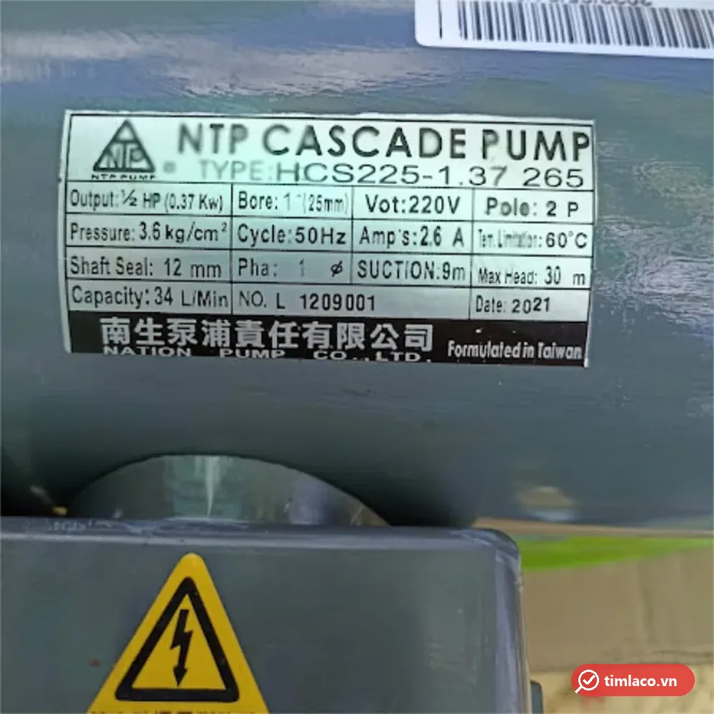Tem nhãn máy bơm NTP HCS225-1.37 265: 1/2HP 0,37 kW, 220V, 2,6 A, 34 lít/phút, cột áp tối đa 30 m, hút 9 m