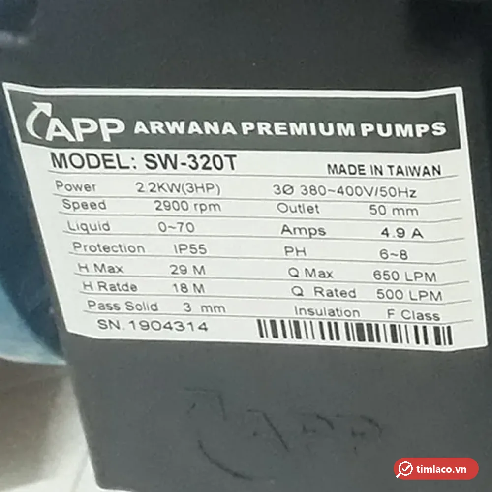 Tem nhãn máy bơm APP SW-320T: 2,2 kW 3HP, 3 pha 380–400V, định mức 18 m – 500 lít/phút