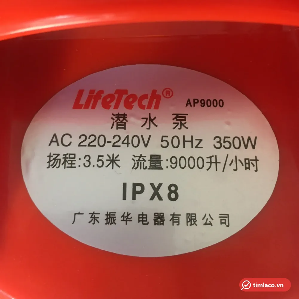 Tem nhãn máy bơm Lifetech AP9000 ghi 220-240V 50Hz 350W, IPX8