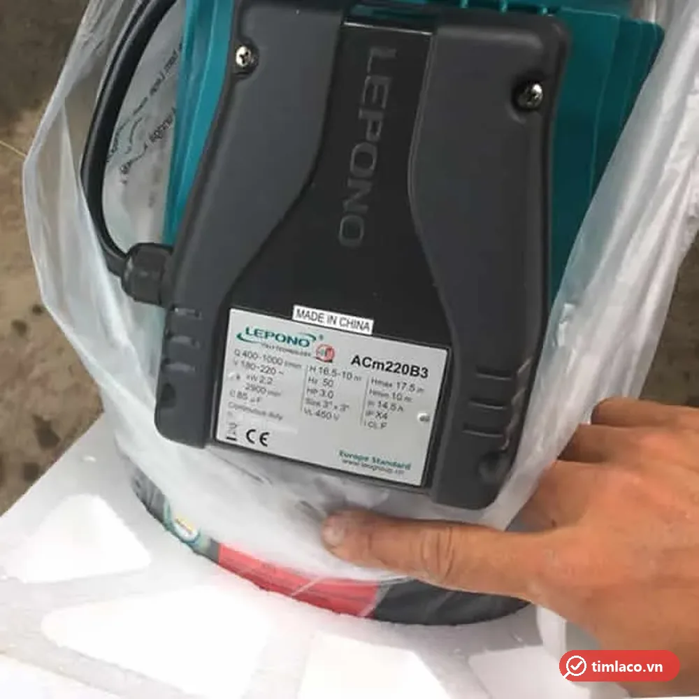 Tem nhãn máy bơm Lepono ACm220B3: 2,2 kW, 3HP, lưu lượng 400 – 1000 lít/phút, cột áp 16,5 – 10 m, họng 3 inch